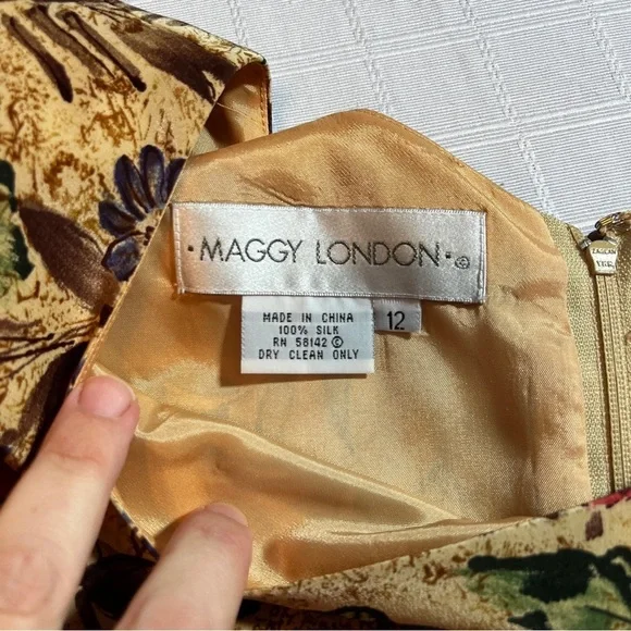 Vintage Maggy London 100% Silk Floral Cottagecore Dress Women's 12 Academia - Picture 7 of 11